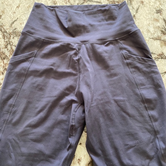 Alphalete pocket legging